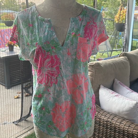Lilly Pulitzer Linen V Neck Top - Picture 1 of 8